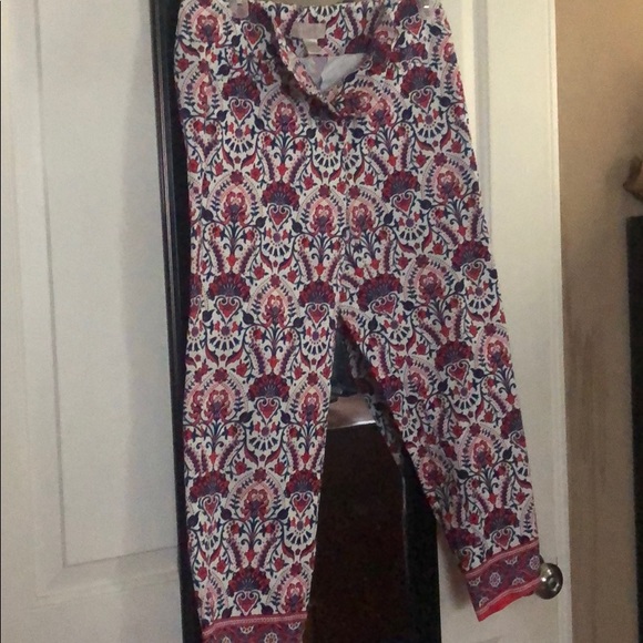 Ladies Loft Capris - Picture 2 of 3